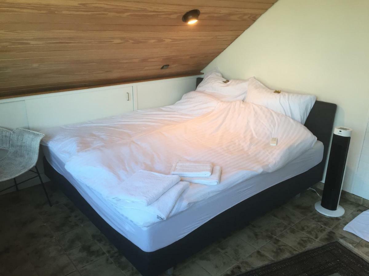 Duesseldorfer Privatzimmer Esterno foto