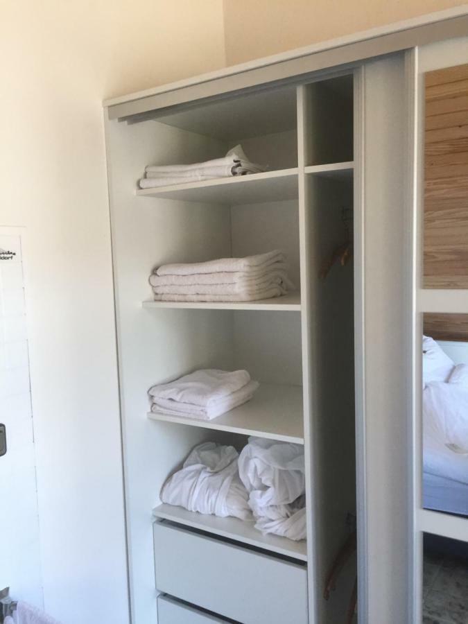 Duesseldorfer Privatzimmer Esterno foto