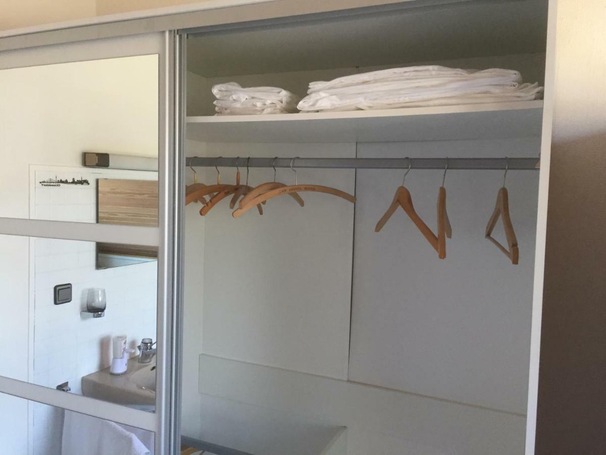 Duesseldorfer Privatzimmer Esterno foto
