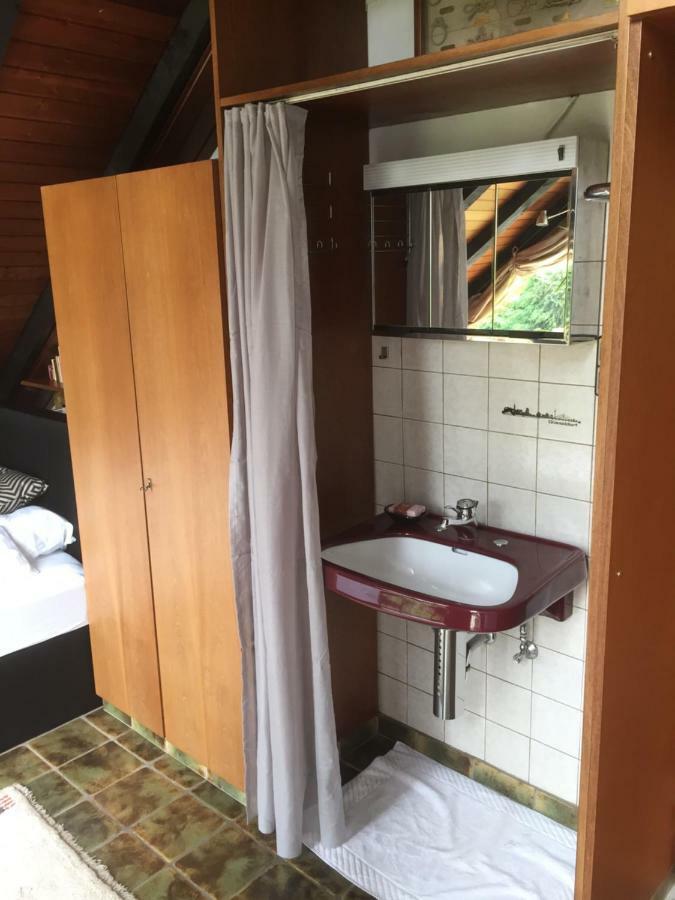 Duesseldorfer Privatzimmer Esterno foto