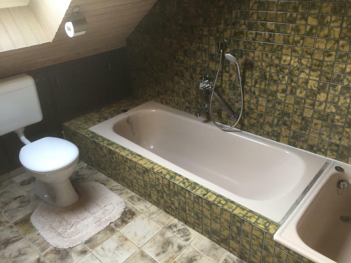 Duesseldorfer Privatzimmer Esterno foto