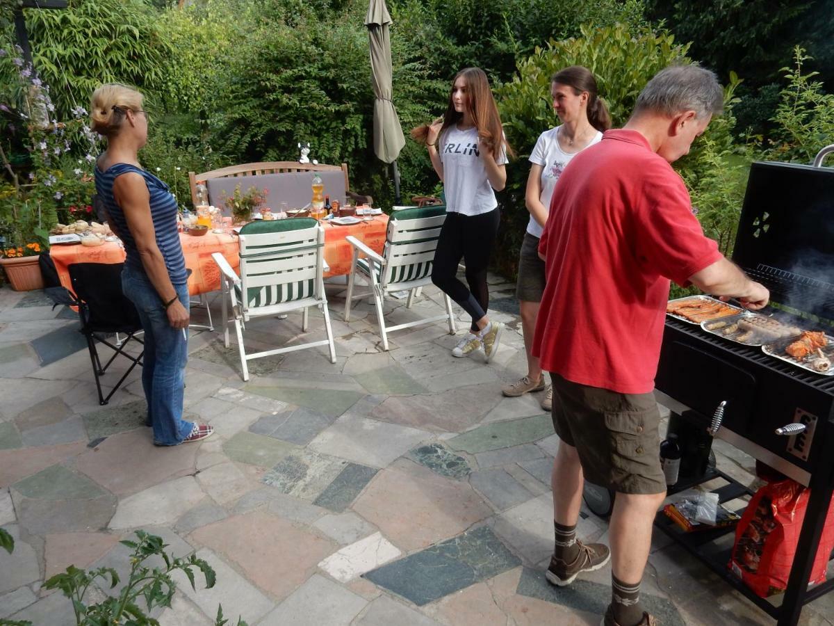 Duesseldorfer Privatzimmer Esterno foto