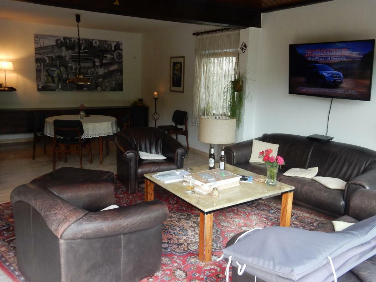 Duesseldorfer Privatzimmer Esterno foto